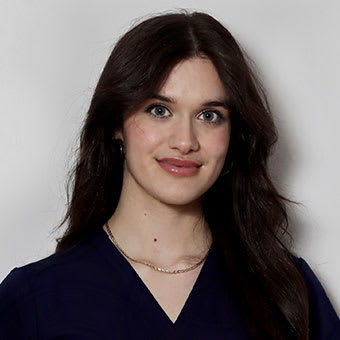 Dre Stella Predoiu, Dentiste à Beaconsfield
